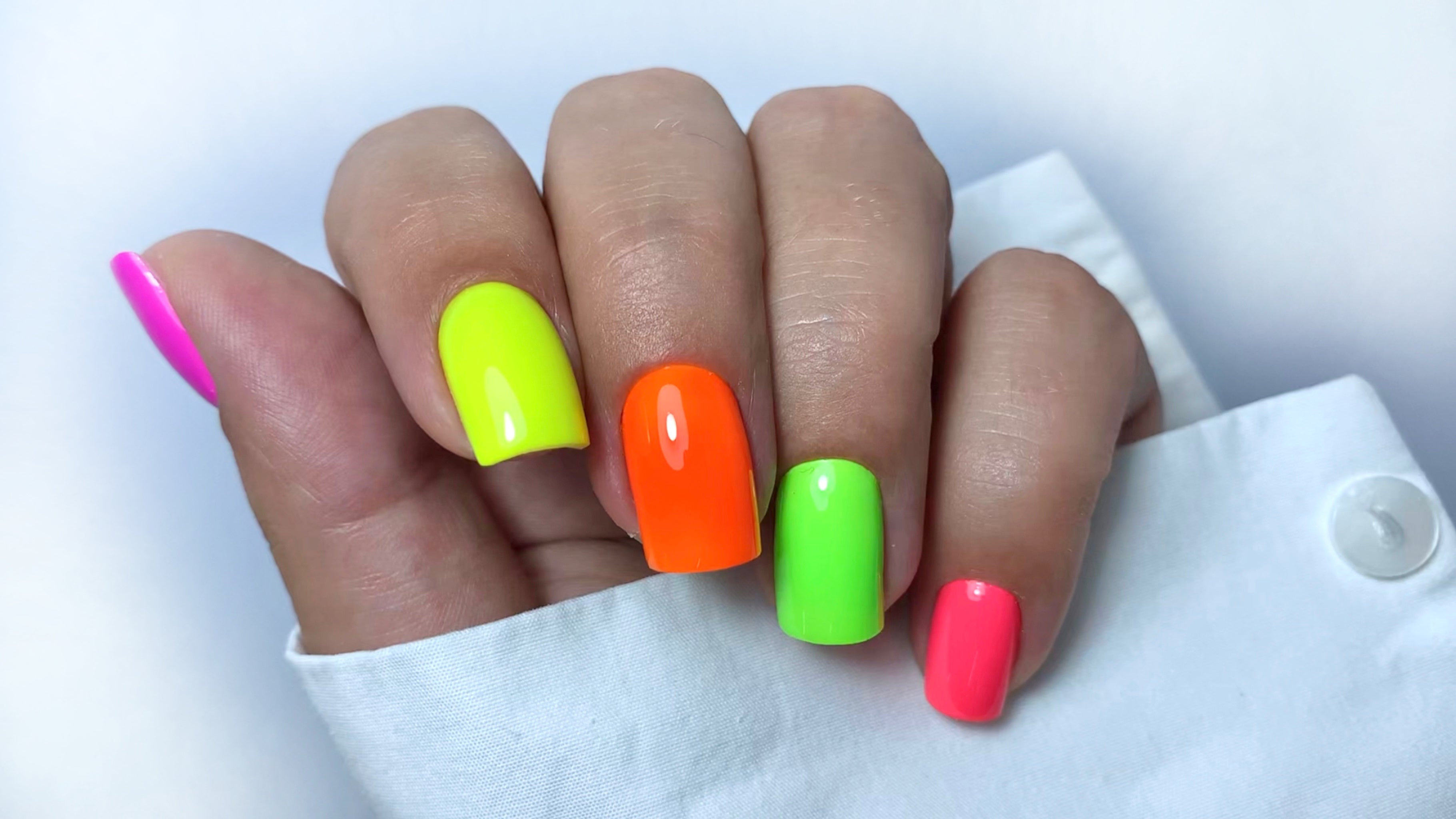 Top 5 culori de oje semi pentru vara aceasta