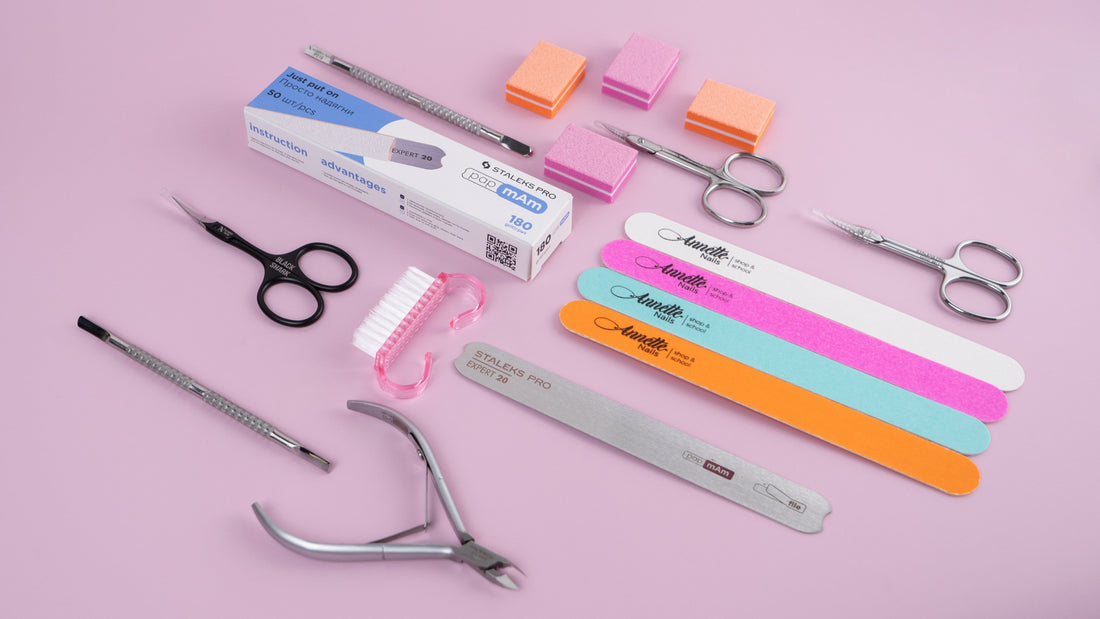 Instrumentar de bază în pedichiură