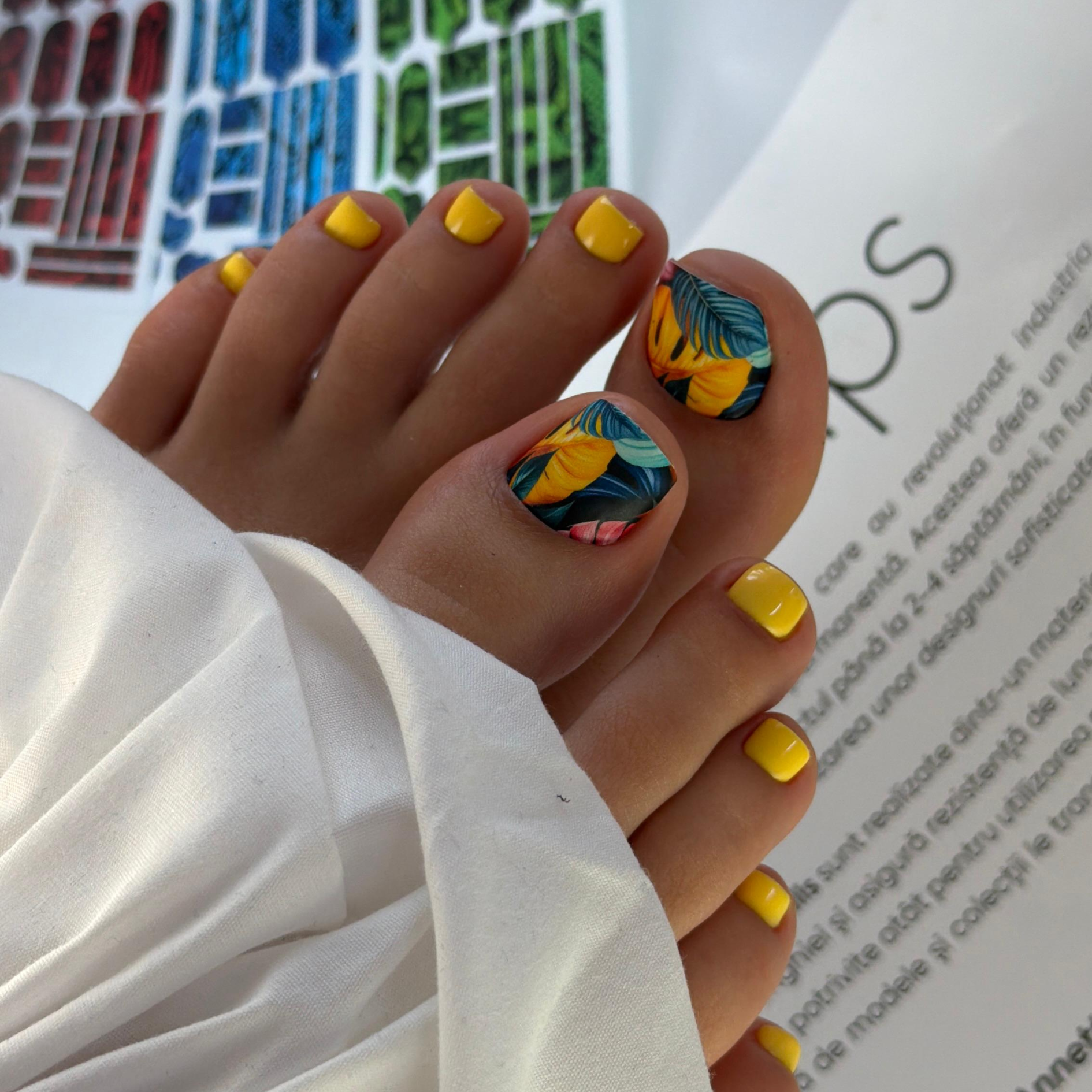 Wraps pedichiură, detaliu — Annette Nails